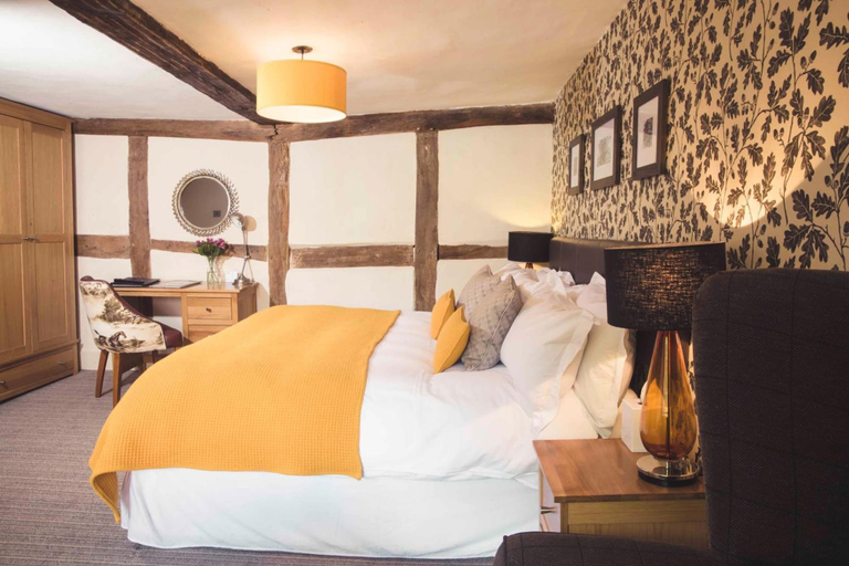 Bedroom 2, The Stag on the River, Surrey