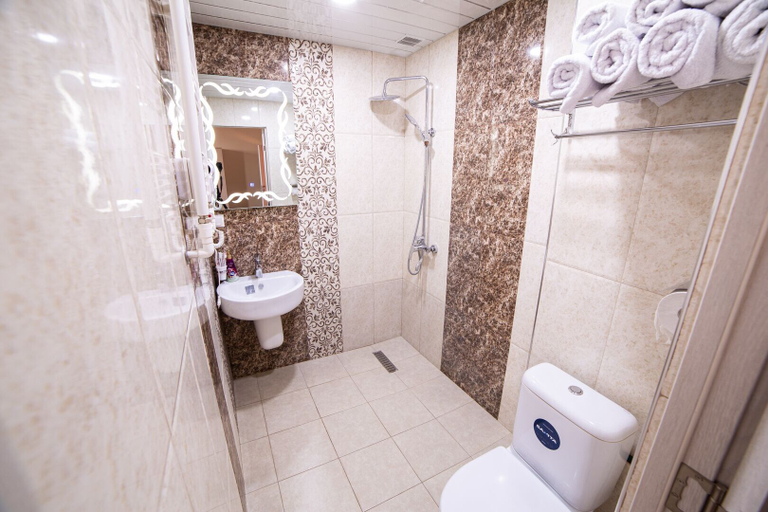 Bathroom 3, Alex Hotel, Yerevan
