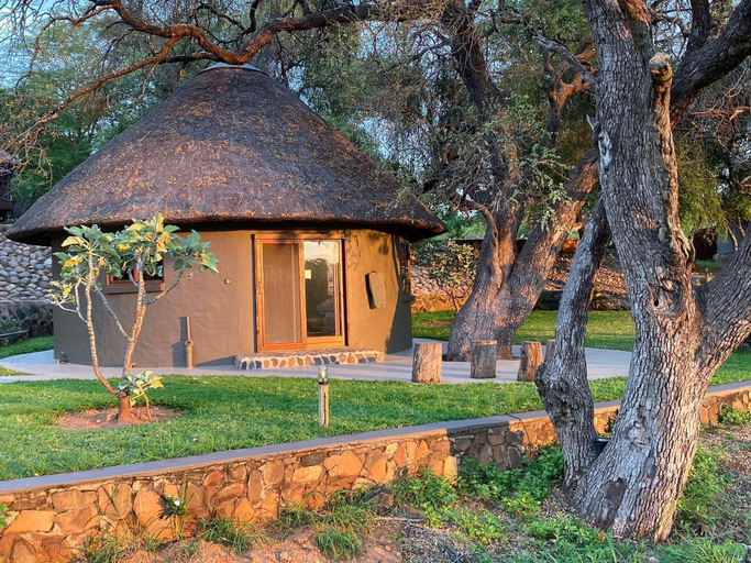 Exterior & Views 2, Emhosheni River Lodge, Mopani