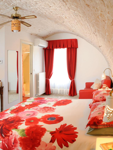 Bedroom 4, Santo Stefano, Bari