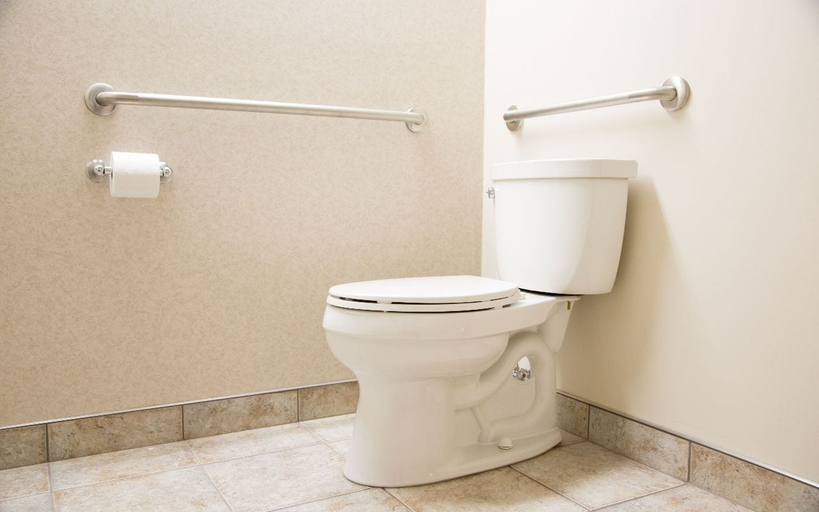 Bathroom 3, Hôtel de la Rive, Le Bas-Richelieu