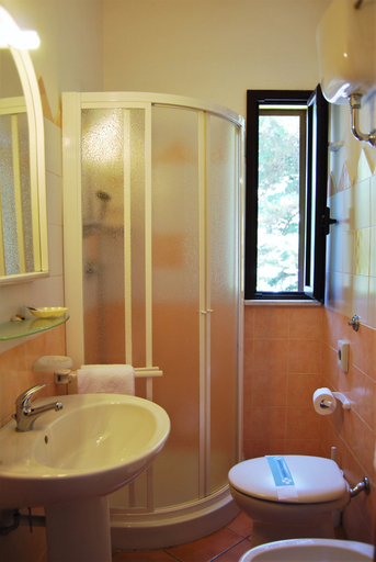 Bathroom 5, B&B Il Canarino, Nuoro