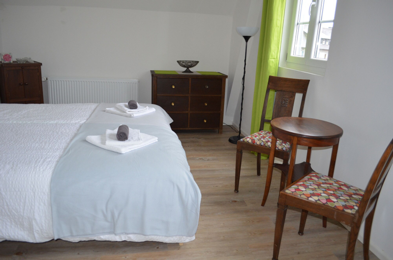 Bedroom 3, Cafe Verkehrt - Kultur Genuss Hotel, Waldshut