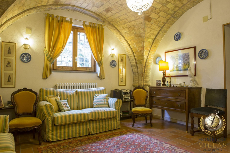 Others 5, Villa Anna, Teramo