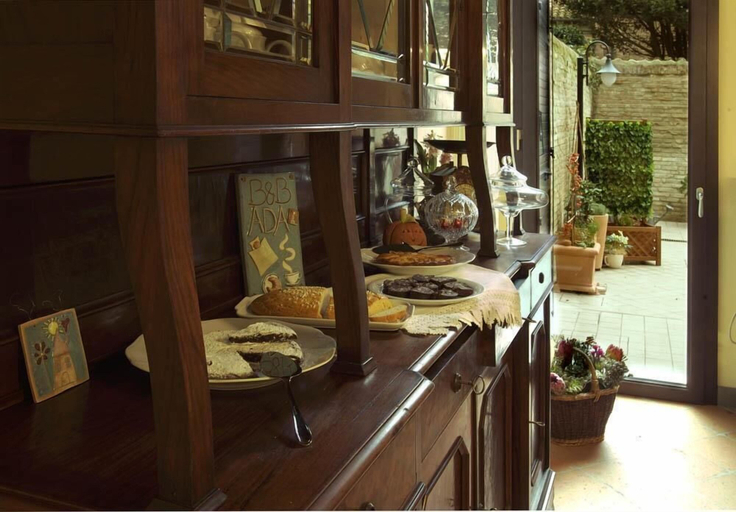 Others, Ada Bed and Breakfast, Ferrara