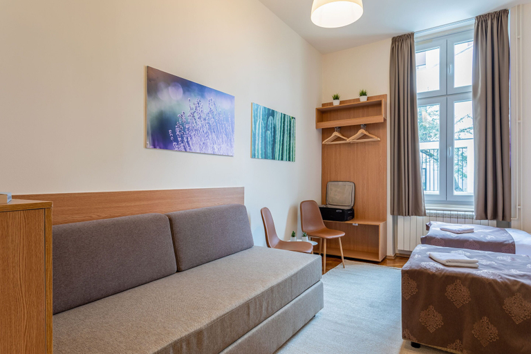 Others 5, Booking BnB, Belgrade