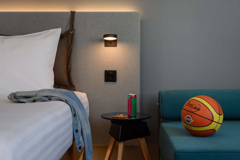 Bedroom 4, Moxy Lisbon City, Lisbon