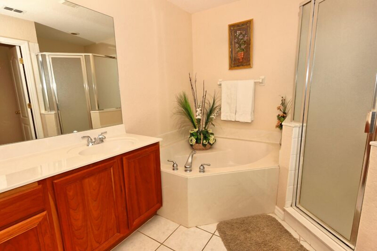 Bathroom 3, 201 Belfd, Polk