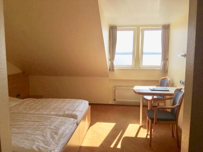 Bedroom 2, Hotel Kieler Förde, Kiel