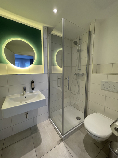 Bathroom 5, Hotel Xenia, Flensburg