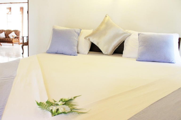 Bedroom 2, Sobaya Bungalow, Katana