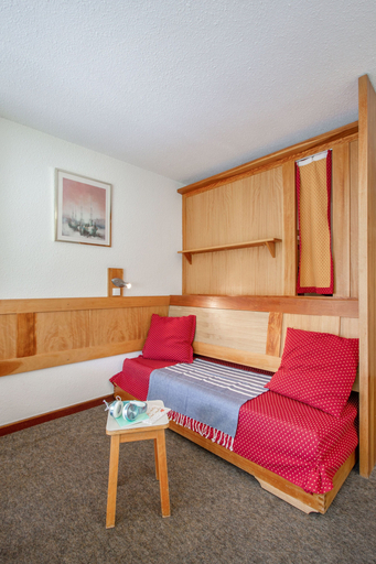 Bedroom 2, Residence Chantemerle - Maeva Selection - Studio 4 People, Hautes-Alpes
