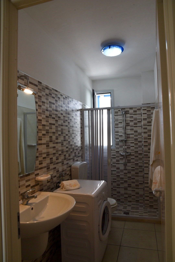 Bathroom 3, VersoSud - Dauni Holiday Home 10A, Lecce