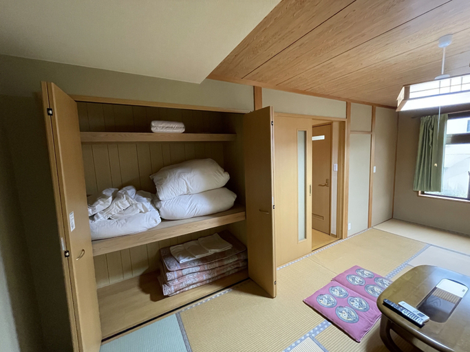 Bedroom 3, Hotel Isodokei, Shirahama