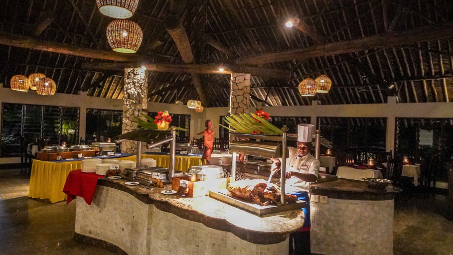 Food & Drinks 5, Papillon Lagoon Reef, Msambweni