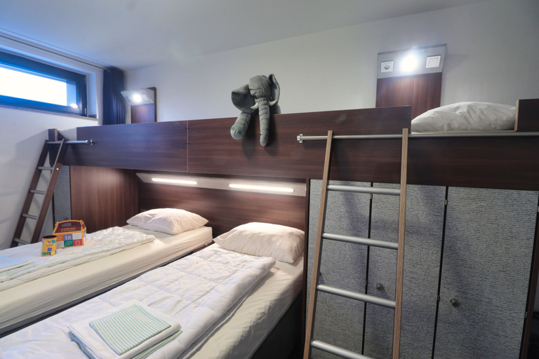 Bedroom 3, DJH City-Hostel Köln-Riehl, Köln