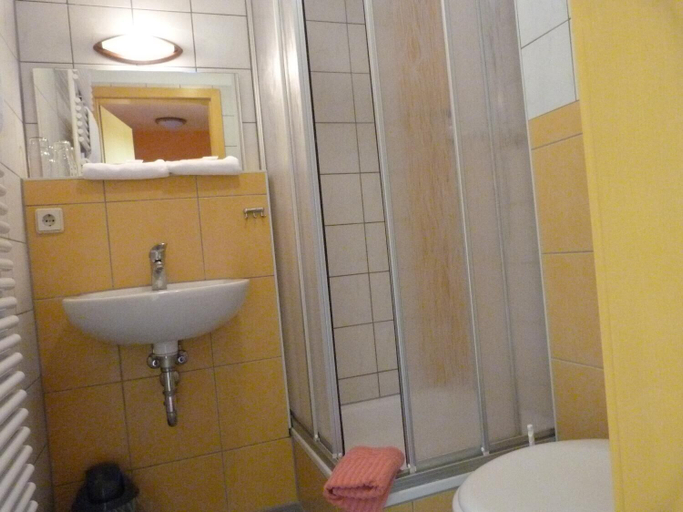 Bathroom 5, Waldhaus Colditz Garni, Leipzig