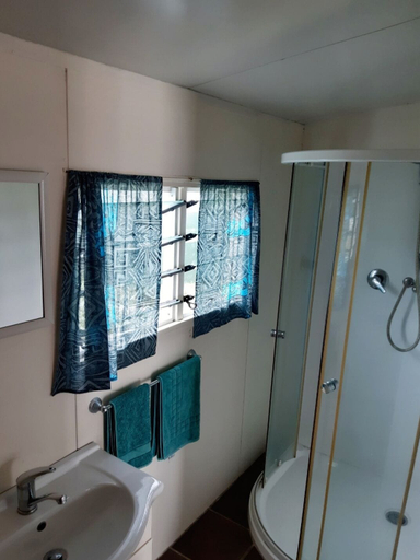 Bathroom 4, Ranginui's Retreat, Aitutaki