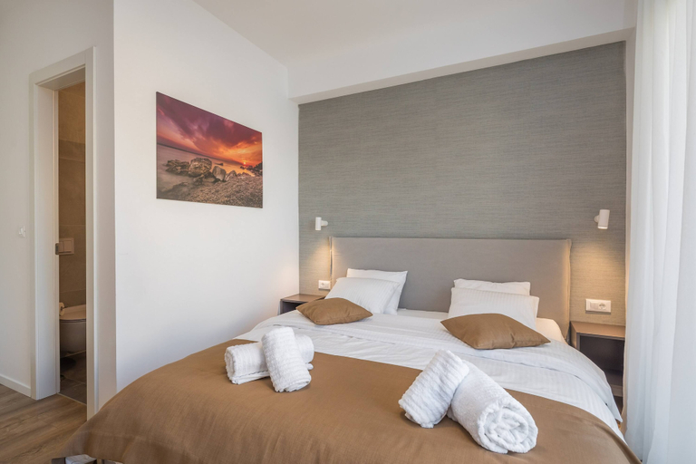 Bedroom 3, Luxury Villa Romeo with Heated Pool, Milna
