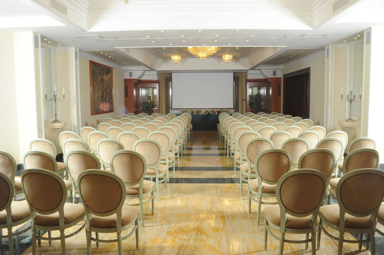 Business Facilities