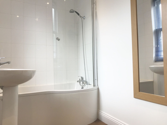 Bathroom 2, Lux Blu - Truro Apartment, Cornwall
