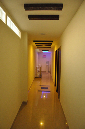Others 5, Hotel Metro, Thanjavur