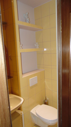 Bathroom 4, ATRIUM Guesthouse, Riga