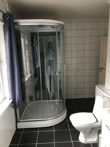 Bathroom, Keybutler Central Holiday Home Østerveien, Kristiansand