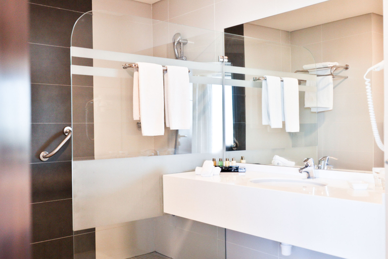 Bathroom 5, Coral Tower Hotel by Hansa, Wadi Essier