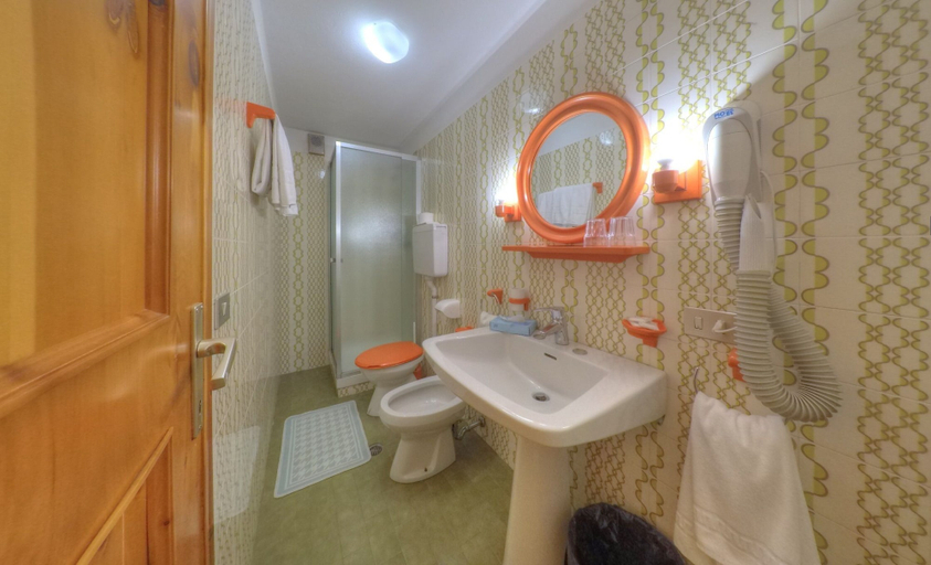 Bathroom 3, Hotel Ristorante Federia, Sondrio