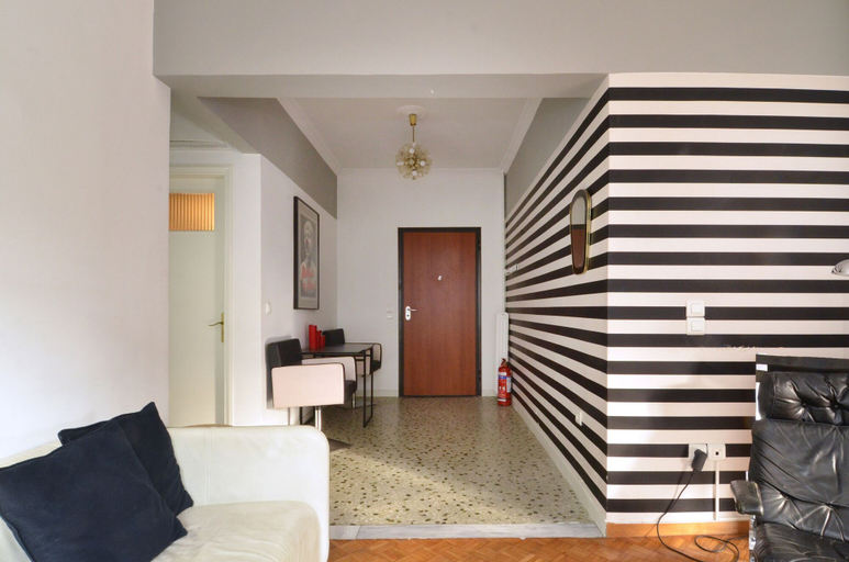 Others 4, Thiseio a vintage apartment, Attica