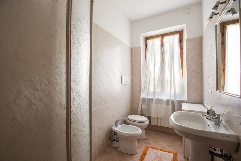 Bathroom 3, Casa Guaitoli, Grosseto