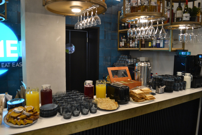 Food & Drinks 5, IZZZI by Gostiny dvor, Sankt-Peterburg gorsovet