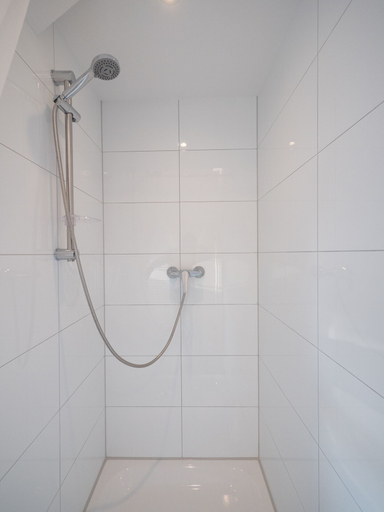Bathroom 2, Meine Zeitwohnung, Essen