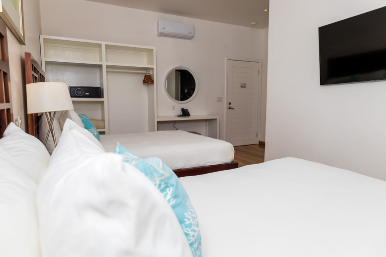 Bedroom 2, La Placita Inn, Roatán