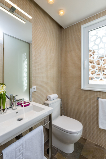 Bathroom 5, Torre Homenaje Historical Suites, Sevilla