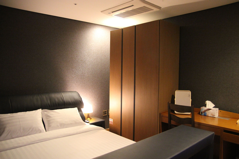 Bedroom 4, Mohenic Hotel Seoul Myeongdong, Jung