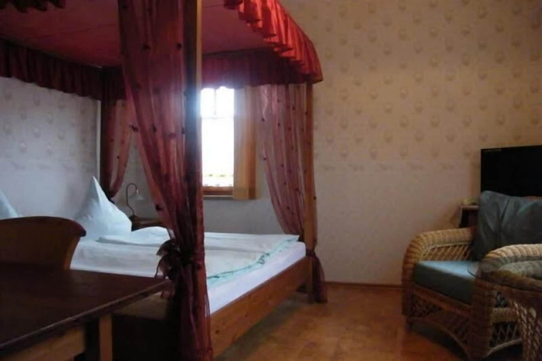 Bedroom 2, Hotel und Restaurant Landhaus Hönow oHG, Märkisch-Oderland