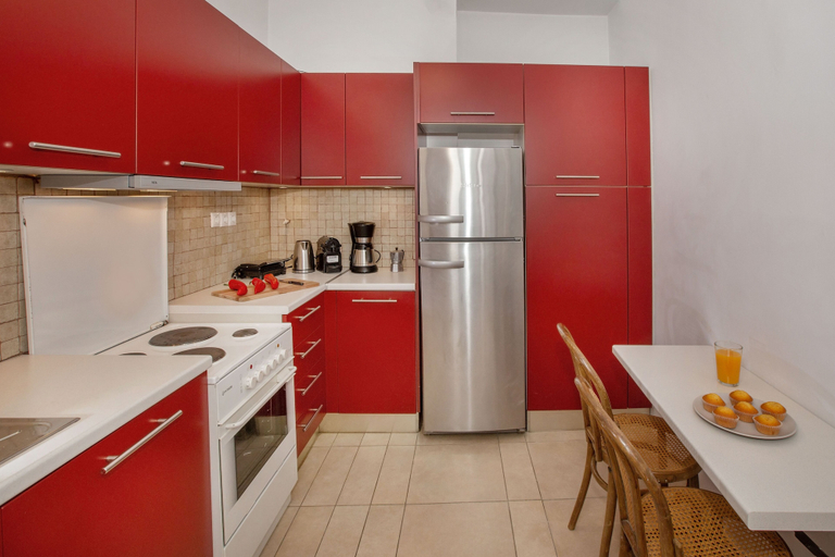 Others 4, Neoclassical Apartment near Syntagma - Plaka by GHH, Attica