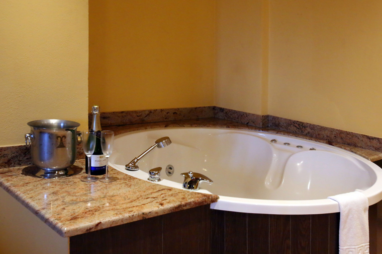 Bathroom 4, Mas La Casassa, Girona