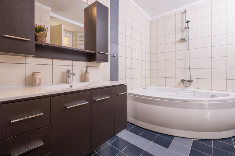 Bathroom 4, Villas F & B Summer Collection - Aegean Residence, Central Macedonia