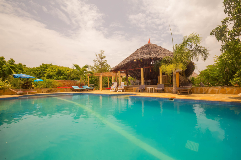 Sport & Beauty 5, Africanhuts, Msambweni