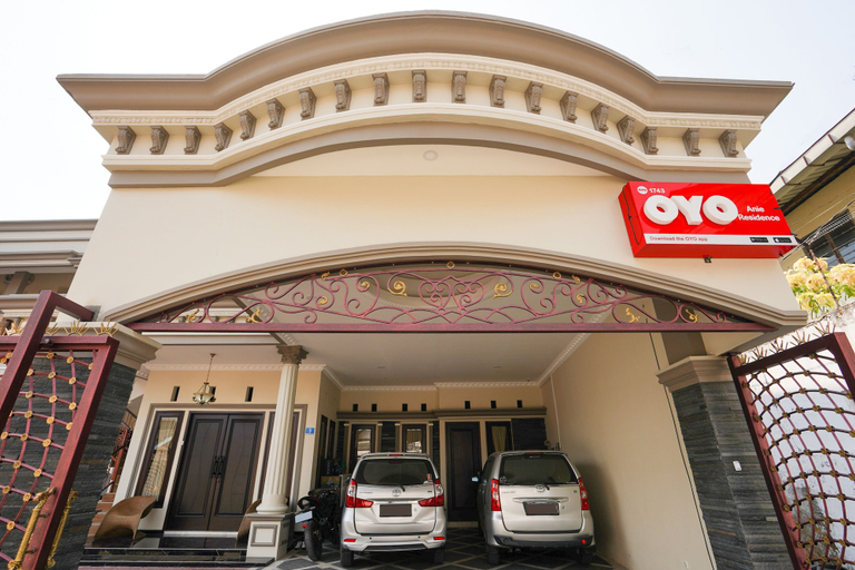 Exterior & Views 2, OYO Living 1743 Anie Residence, Surabaya