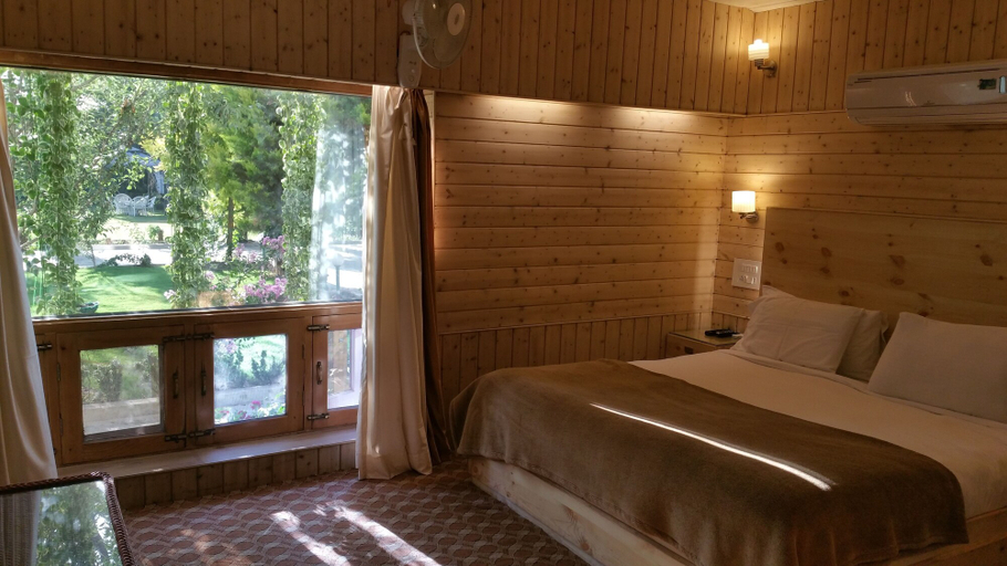 Bedroom 3, Hotel Mirage, Srinagar
