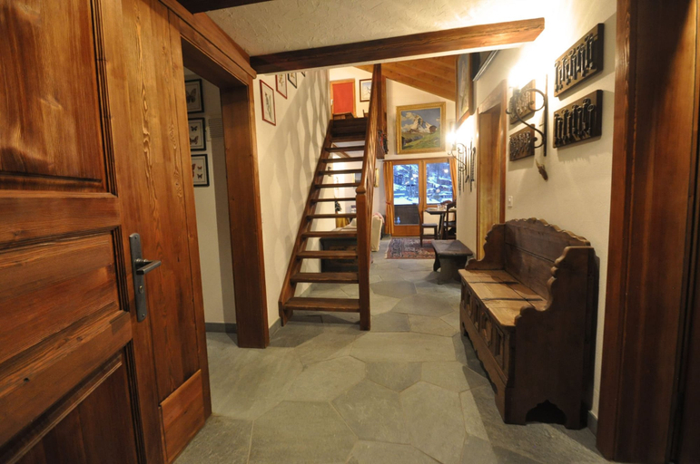 Others 4, Haus Tiefbach - Wohung Cervino, Visp