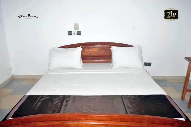 Bedroom 4, Hôtel 2 La Place, Abomey-Calavi