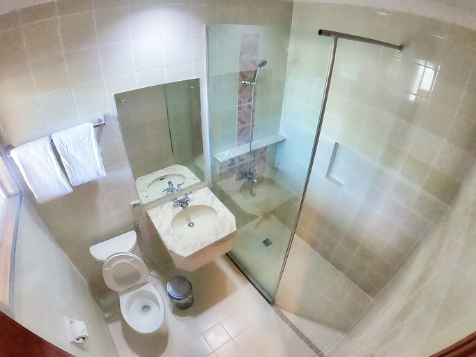 Bathroom 5, Hotel Valencia, Valencia City