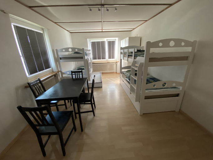 Others 5, Hostel Airport Oberglatt, Dielsdorf