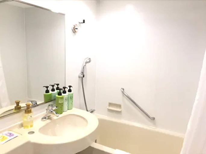 Bathroom 4, Hotel Monteroza Ohta, Ōta