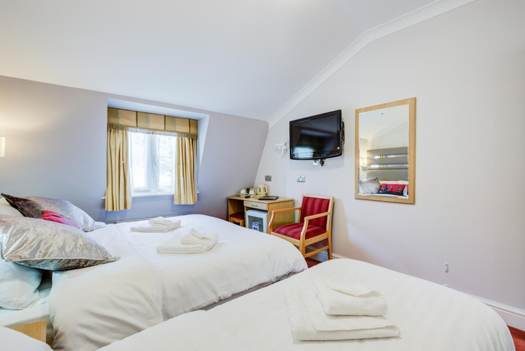 Bedroom 2, Kingsway Park Hotel at Park Avenue, London